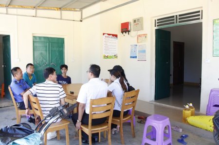 集團(tuán)公司黨員深入南田居看望慰問(wèn)貧困戶(hù)